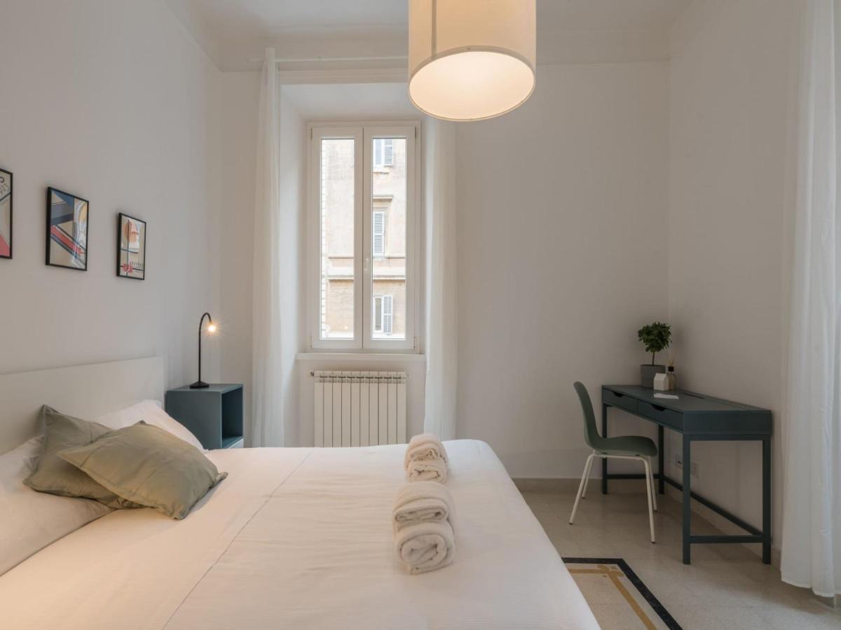 The Rent - Sunny Three-bedroom Near Ottaviano Metro Stop Apartment Rom